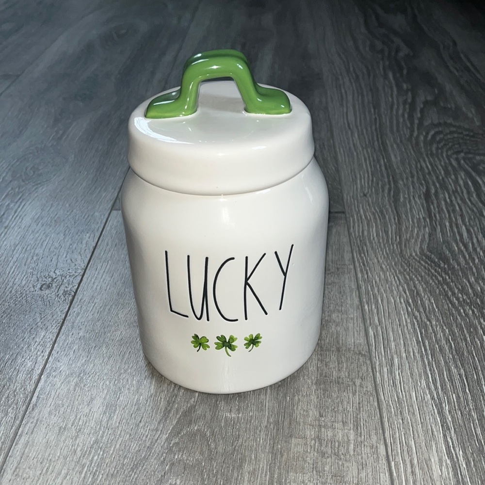 Rae Dunn jar